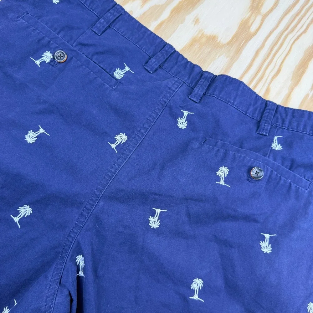 Crown & Ivy Mens Navy Blue Palm Tree Embroidered Chino Shorts Size 38 Tropical